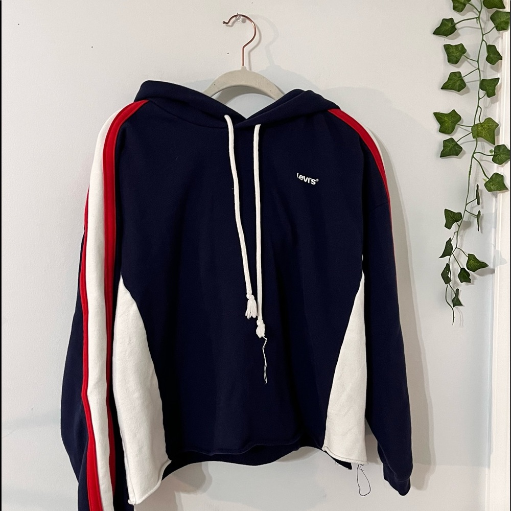 Levi’s Blue Red White Sweat Shirt